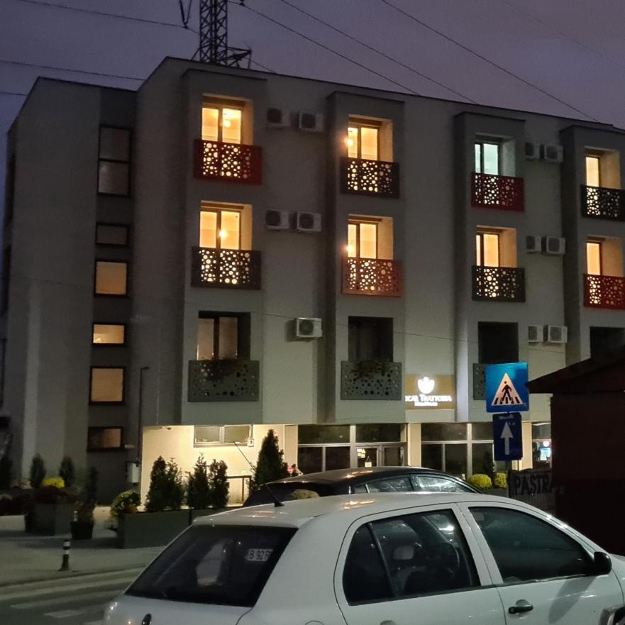 Albert Hotel Roşul Exterior foto