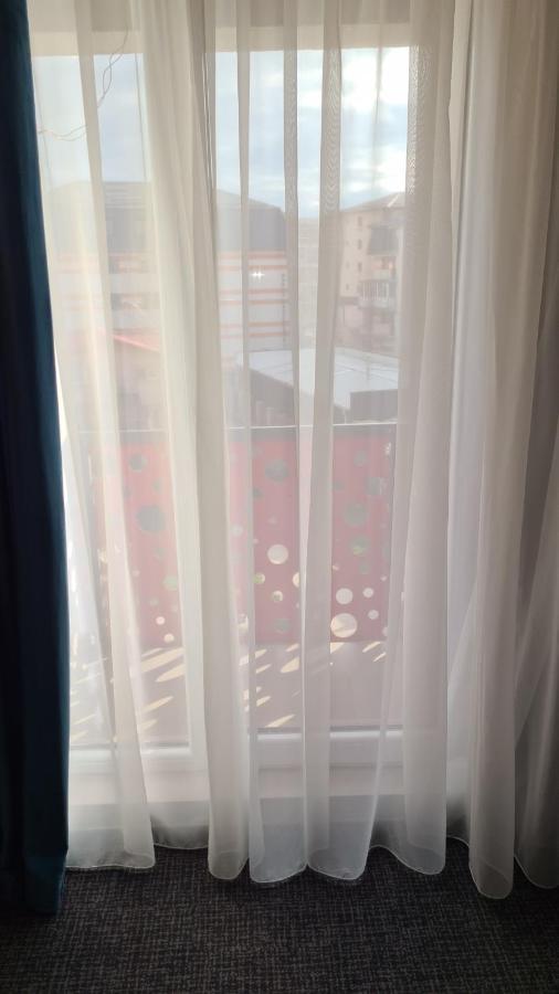 Albert Hotel Roşul Exterior foto