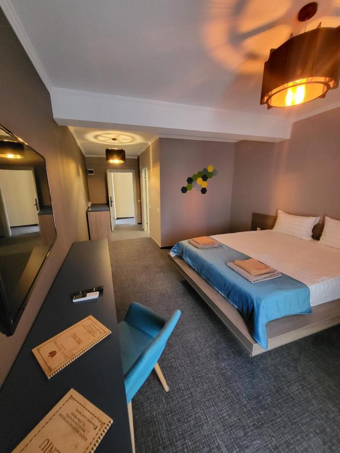 Albert Hotel Roşul Exterior foto