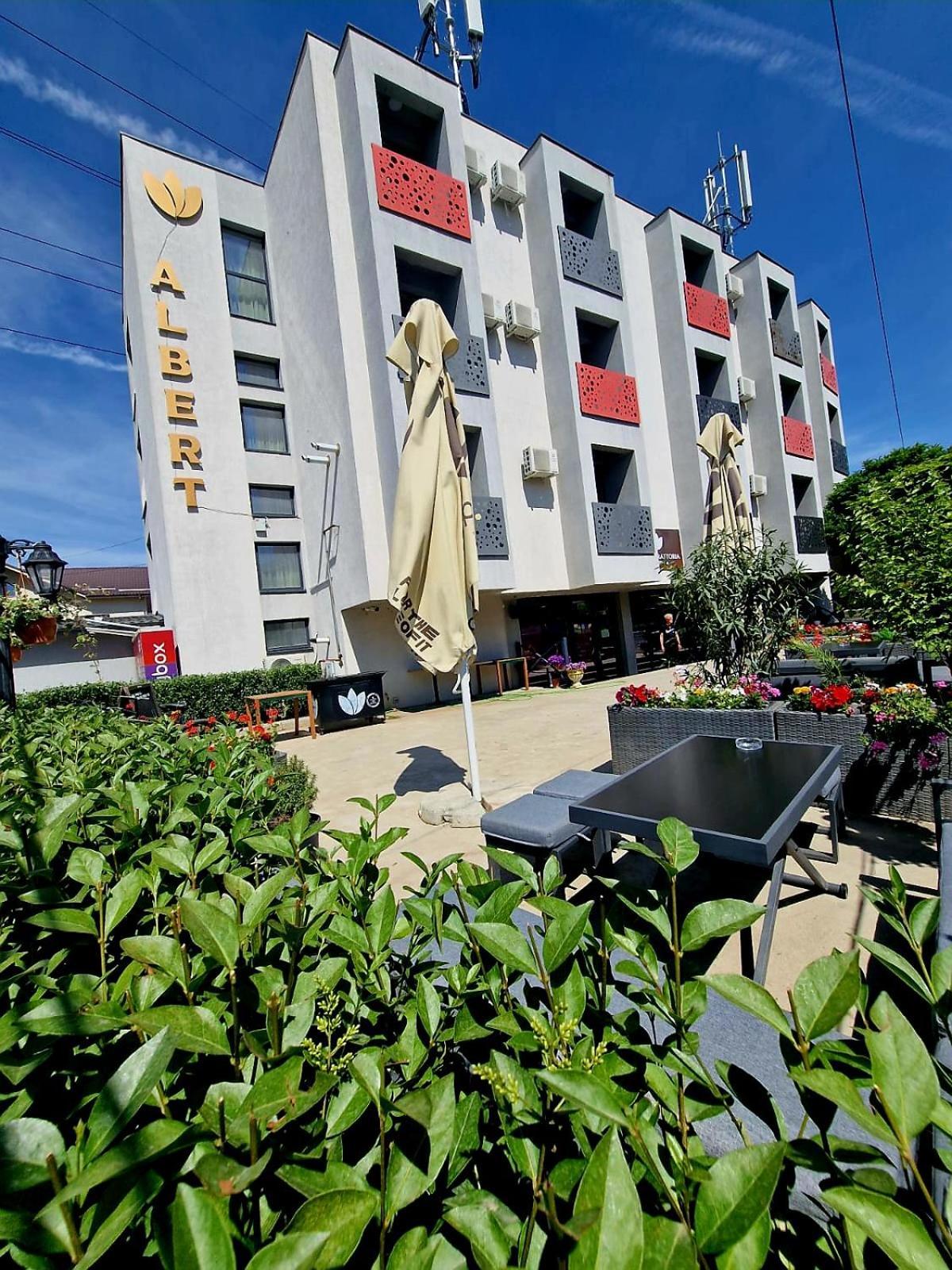 Albert Hotel Roşul Exterior foto