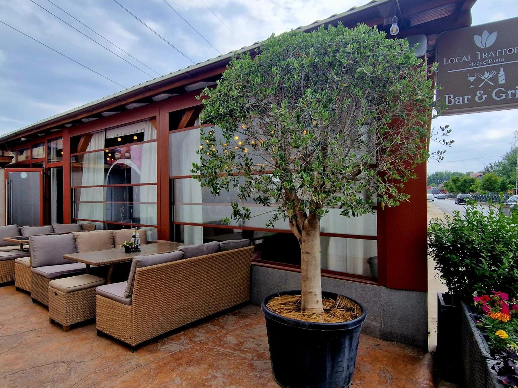 Albert Hotel Roşul Exterior foto